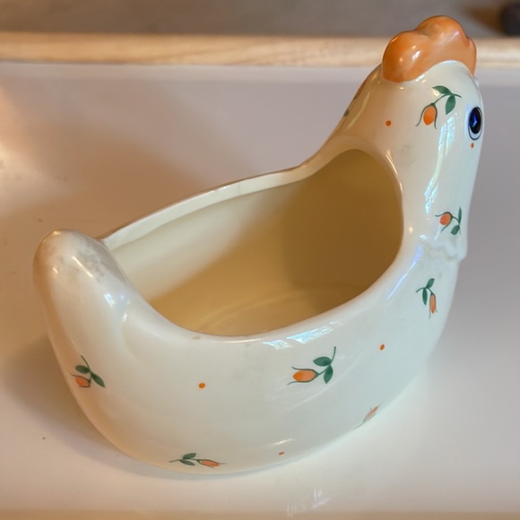 Cream Chicken Open Design Intricate Peach Tulips All Over Ceramic Chick - Picture 4 of 5